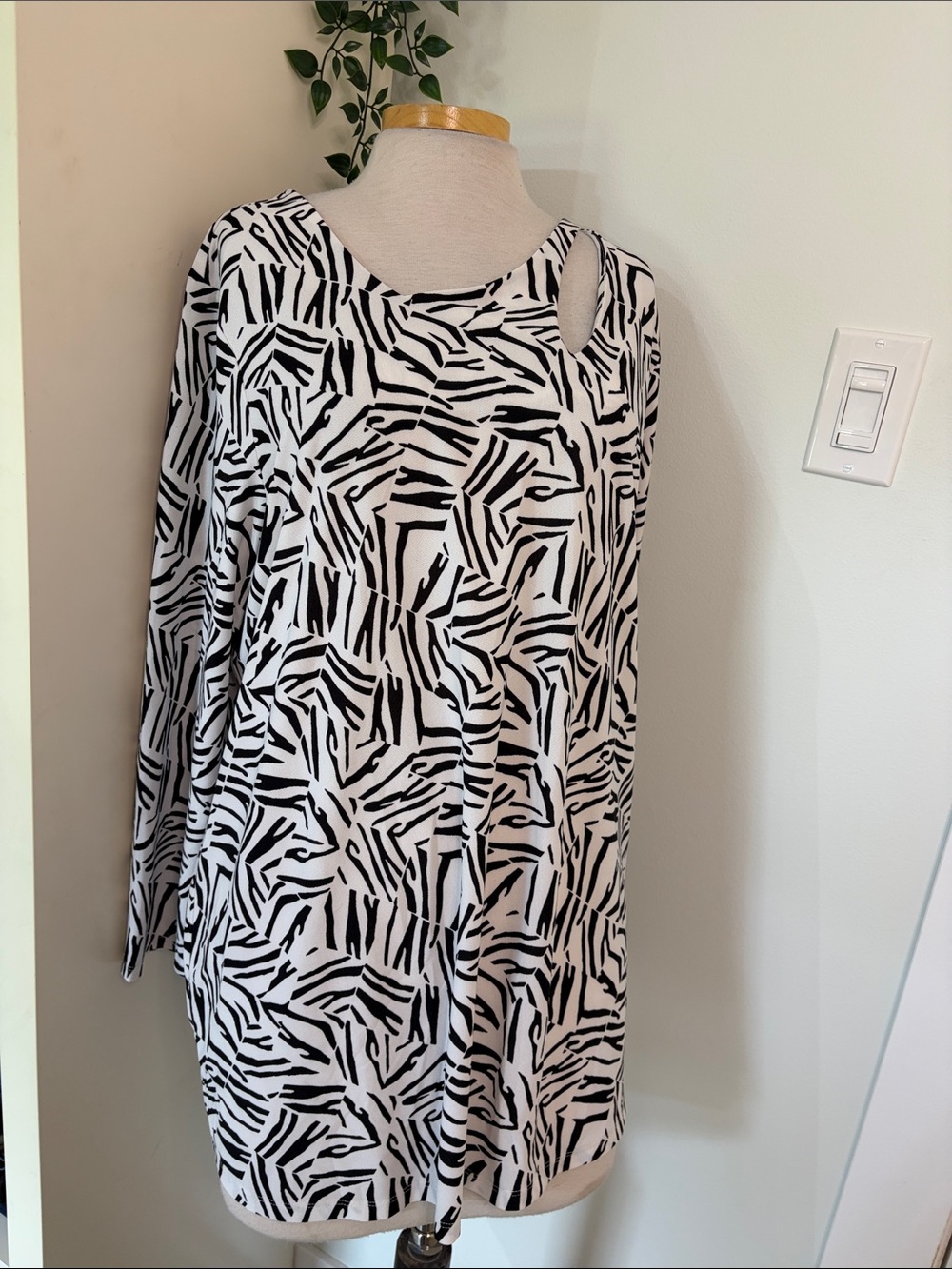 2Dye4 1X top - Picture 2 of 7